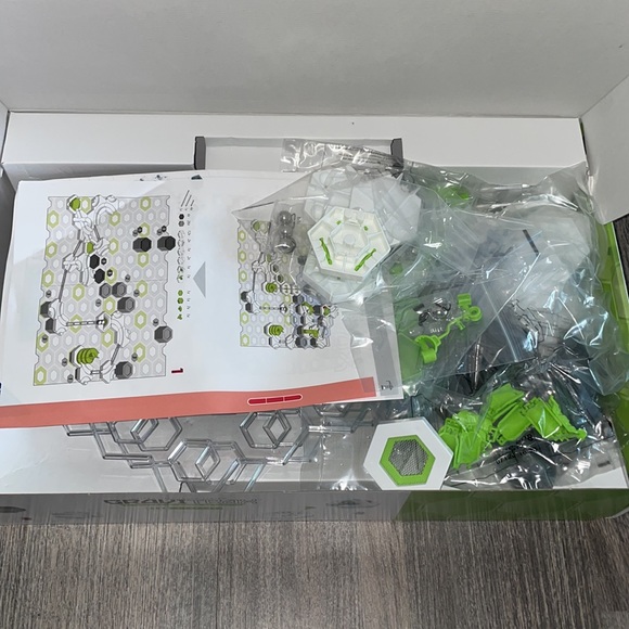 GraviTrax Obstacle Course Starter Set (opened box) - Picture 4 of 9